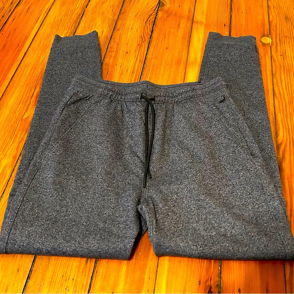 Old Navy Men’s Lightweight Jogger Sweatpants